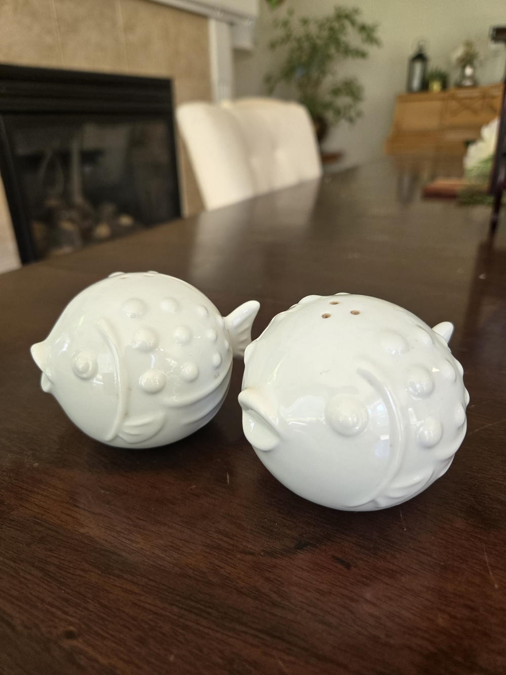 Ceramic White Puffer Fish Salt & Pepper Shaker Set